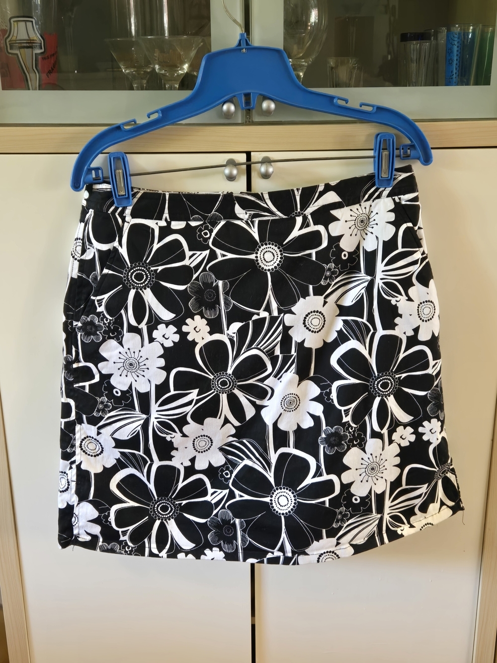 Valerie Stevens Black and White Floral Mini Skirt